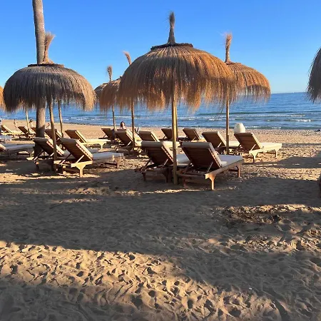 Villa Beautiful Renovated Close Beach 8 People, 4 Bedrooms, 3 Bathrooms, Private Heated Pool, Ping Pong Table, Private Petanque Court *